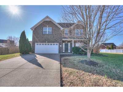 Home For Sale in Murfreesboro, Tennessee