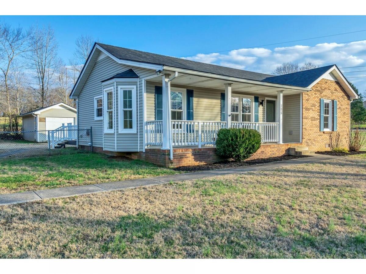 Picture of Home For Sale in Clarksville, Tennessee, United States