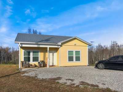 Home For Sale in Quebeck, Tennessee