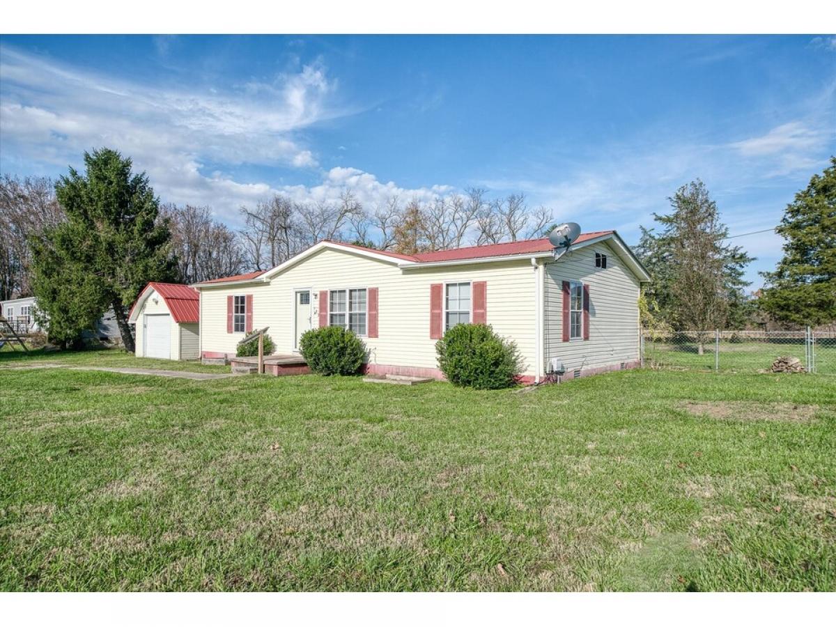 Picture of Home For Sale in Mc Minnville, Tennessee, United States