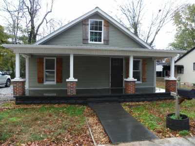 Home For Sale in Mc Minnville, Tennessee