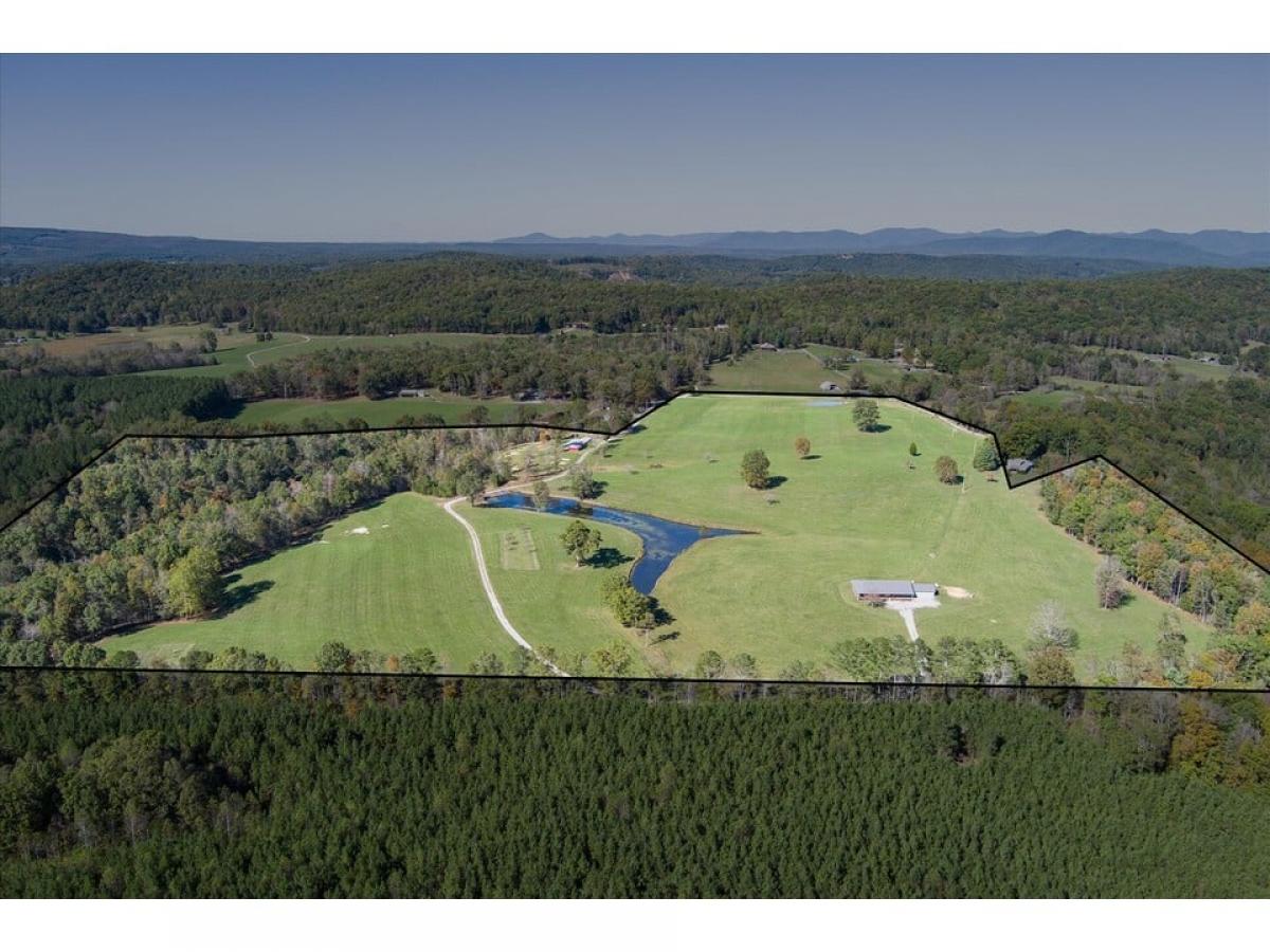 Picture of Home For Sale in Oakdale, Tennessee, United States