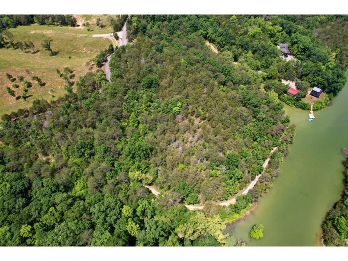 Picture of Residential Land For Sale in Dandridge, Tennessee, United States