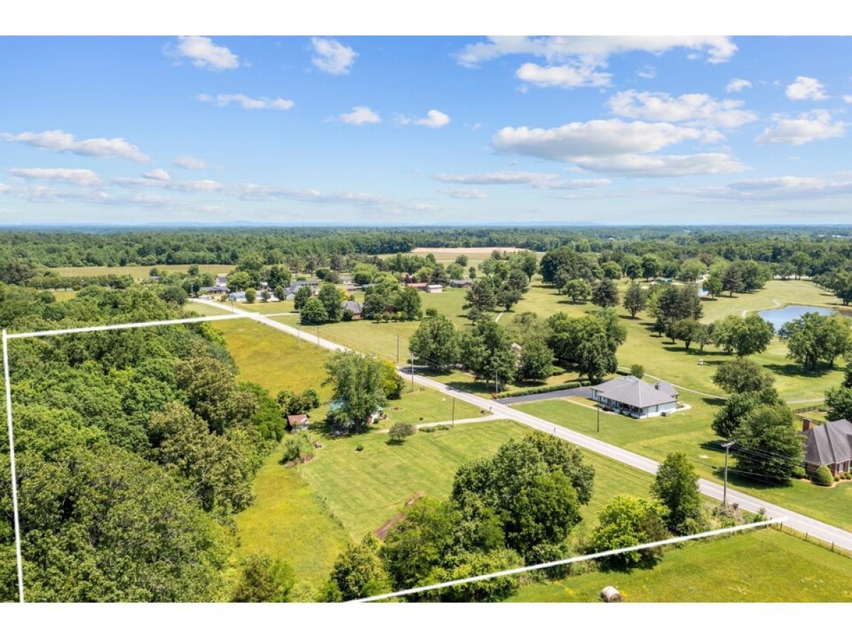 Picture of Farm For Sale in Smithville, Tennessee, United States