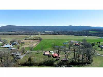 Home For Sale in Hillsboro, Tennessee