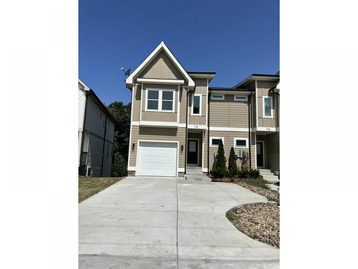 Picture of Home For Sale in Whites Creek, Tennessee, United States