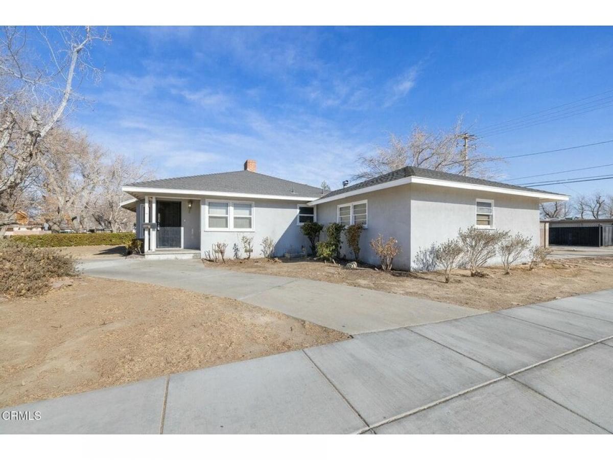 Picture of Home For Sale in Lancaster, California, United States