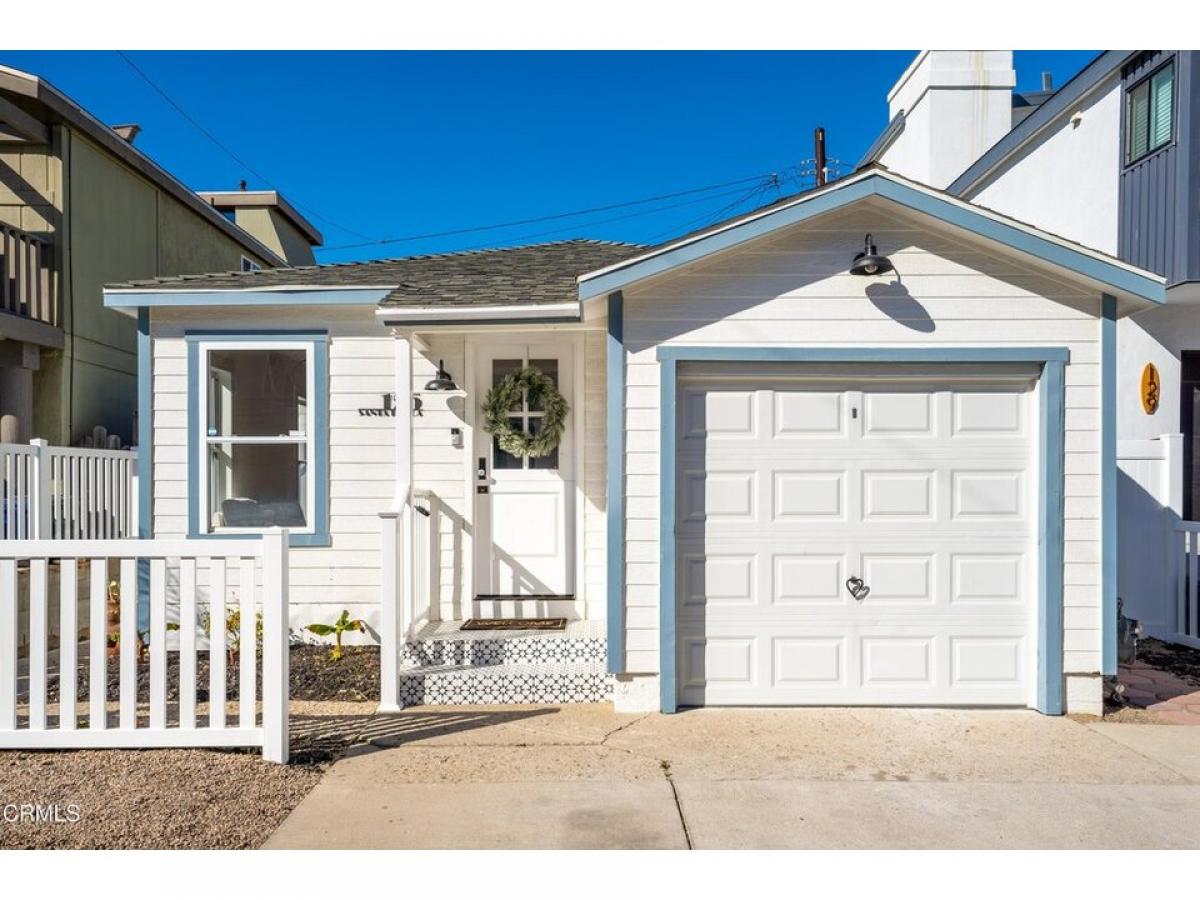 Picture of Home For Sale in Oxnard, California, United States