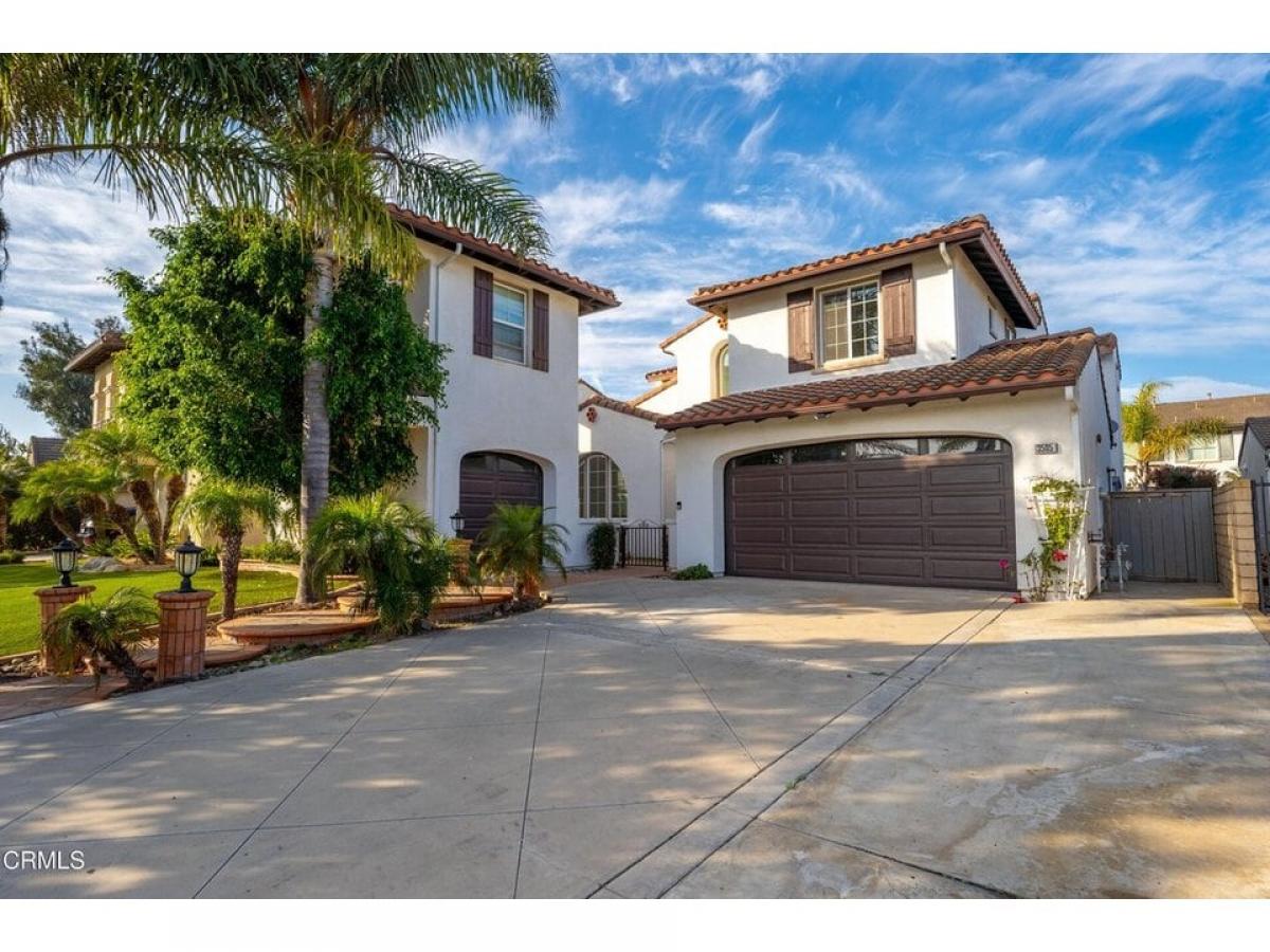 Picture of Home For Sale in Oxnard, California, United States