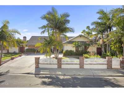 Home For Sale in Santa Paula, California