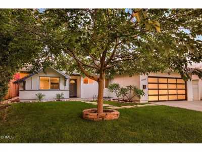 Home For Sale in West Hills, California