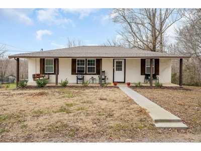 Home For Sale in Smithville, Tennessee