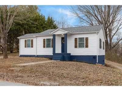 Home For Sale in Sparta, Tennessee