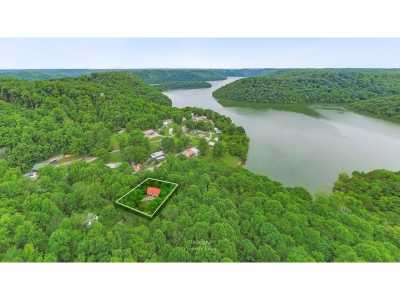 Home For Sale in Baxter, Tennessee