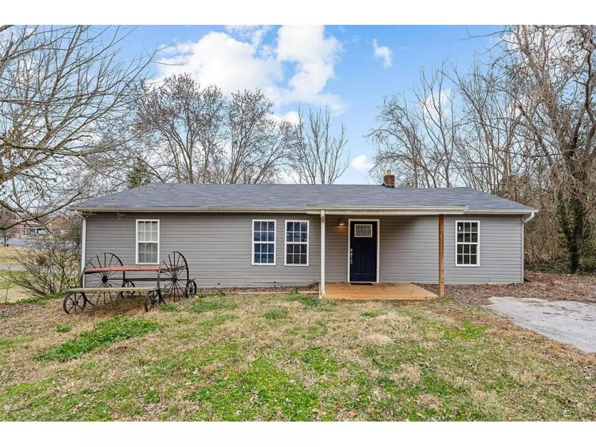 Picture of Home For Sale in Sparta, Tennessee, United States