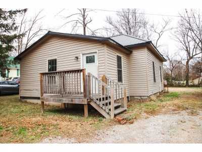 Home For Sale in Mcminnville, Tennessee