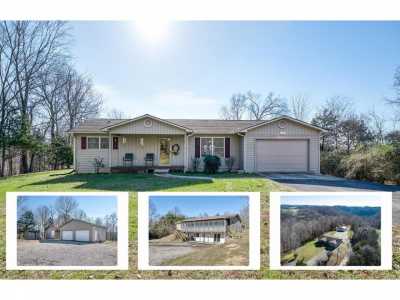 Home For Sale in Byrdstown, Tennessee