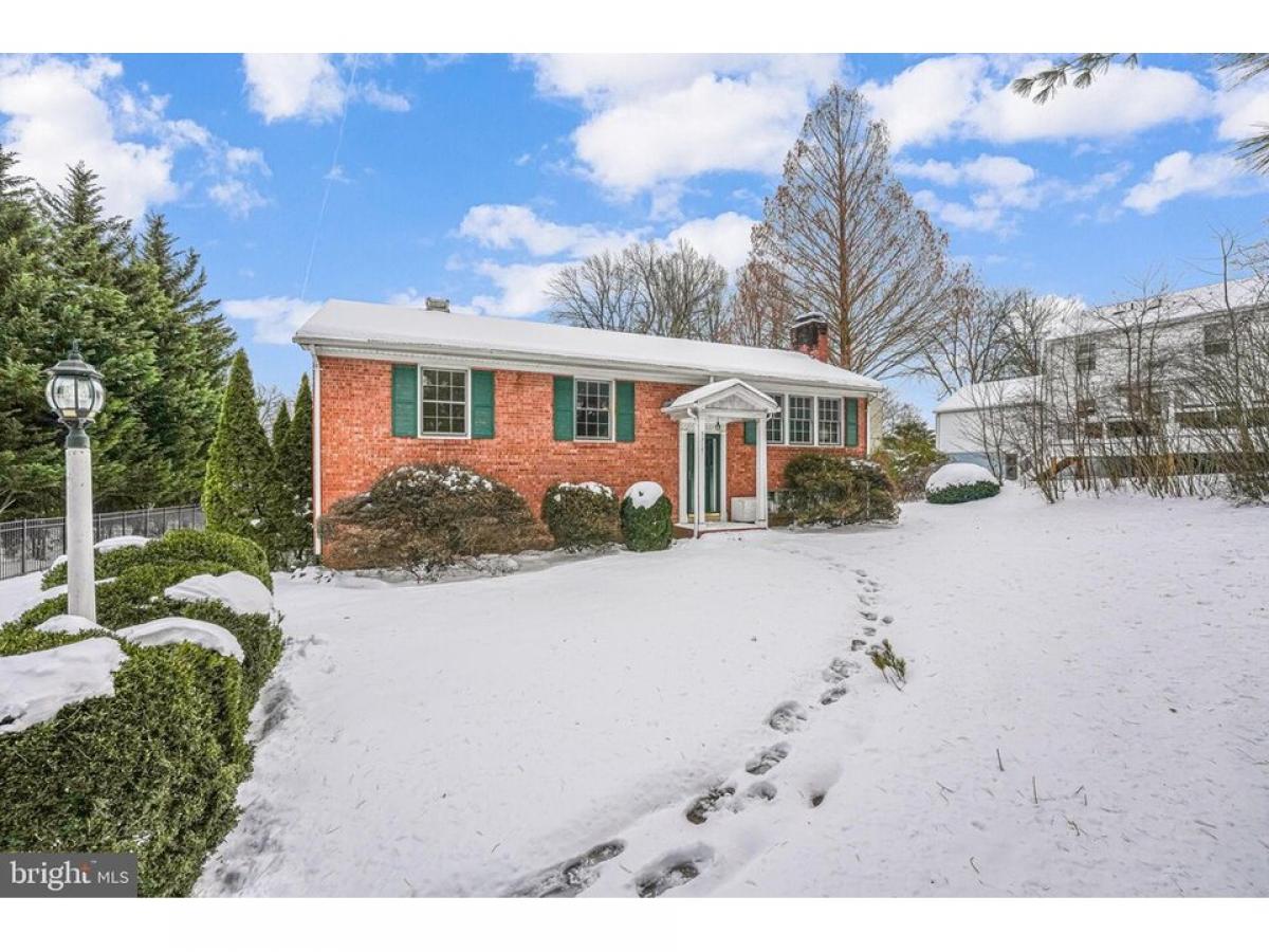 Picture of Home For Sale in Fairfax, Virginia, United States