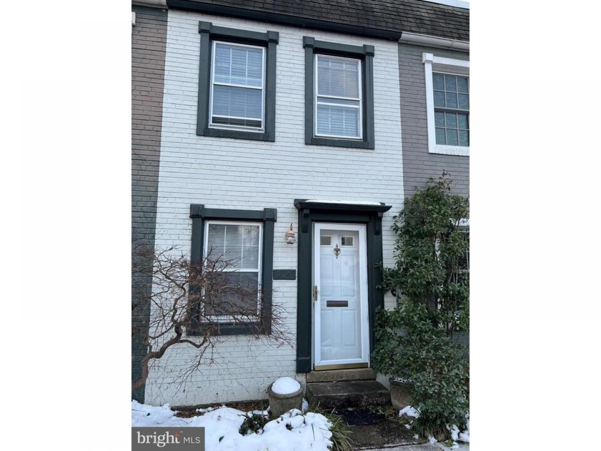 Picture of Home For Rent in Alexandria, Virginia, United States