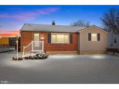 Home For Sale in Horsham, Pennsylvania