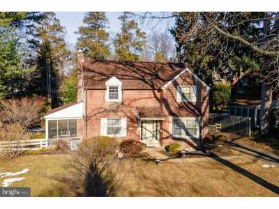 Home For Sale in Glenside, Pennsylvania