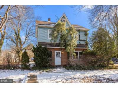 Home For Sale in Horsham, Pennsylvania