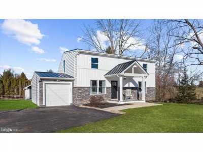 Home For Sale in Schwenksville, Pennsylvania