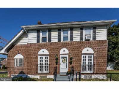 Home For Sale in Drexel Hill, Pennsylvania