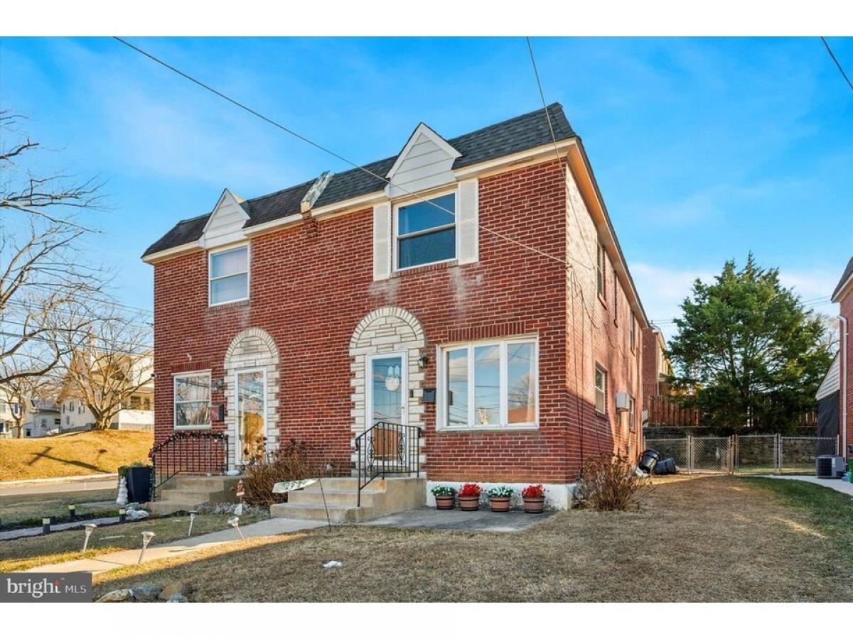 Picture of Home For Sale in Folcroft, Pennsylvania, United States