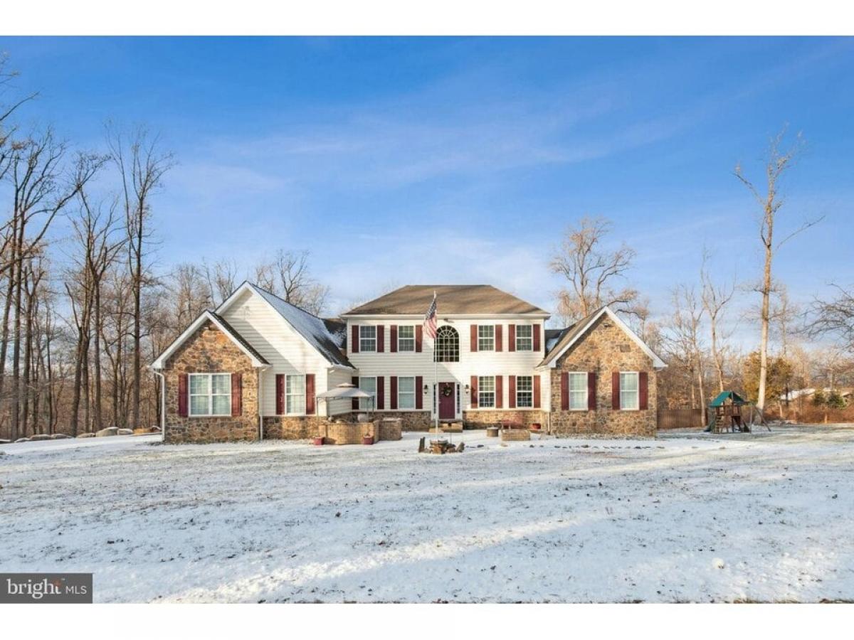 Picture of Home For Sale in Upper Black Eddy, Pennsylvania, United States