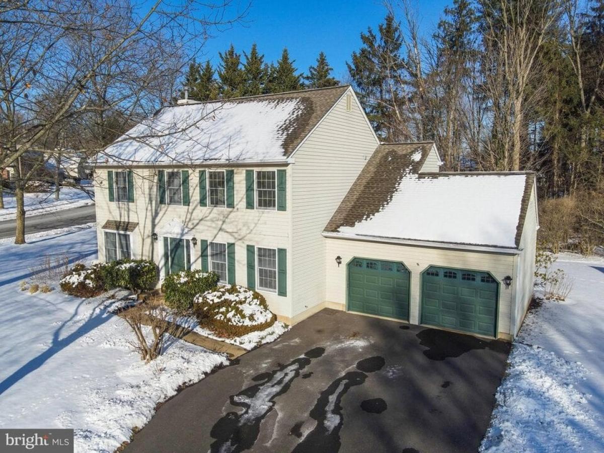 Picture of Home For Sale in Doylestown, Pennsylvania, United States