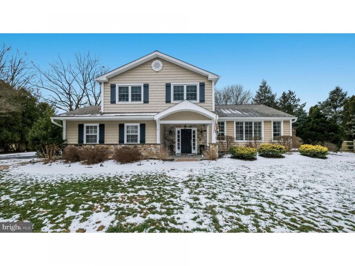 Picture of Home For Sale in Doylestown, Pennsylvania, United States