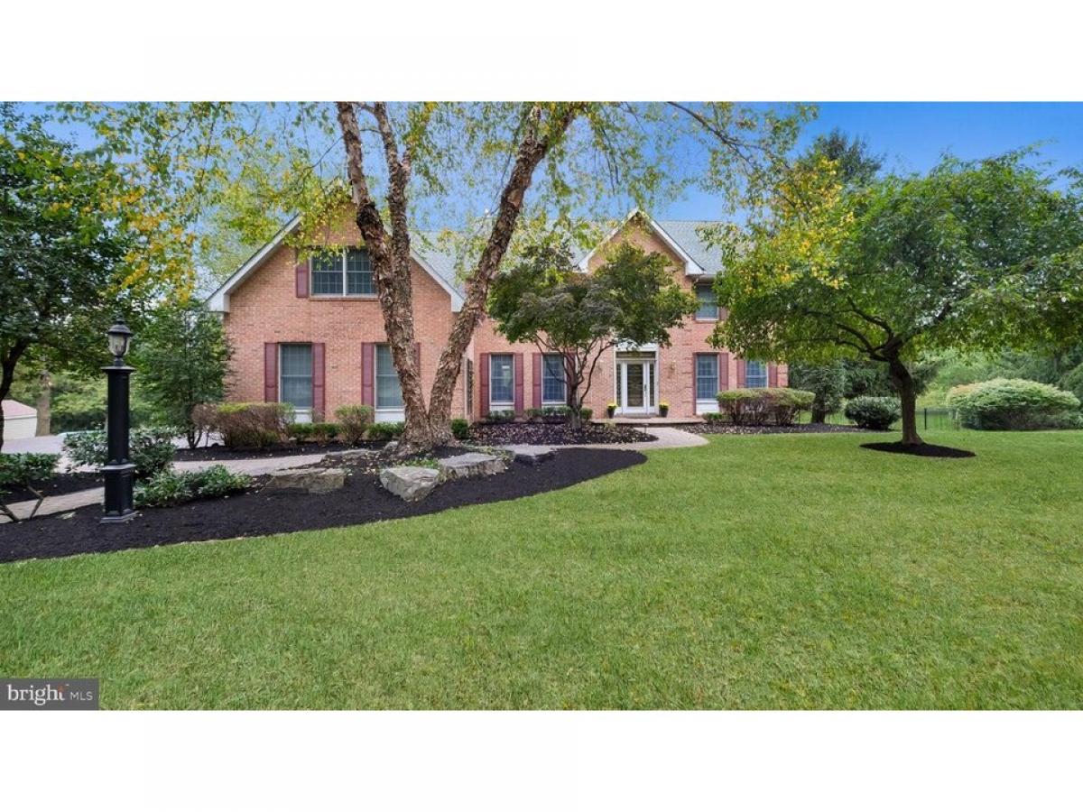 Picture of Home For Sale in Doylestown, Pennsylvania, United States