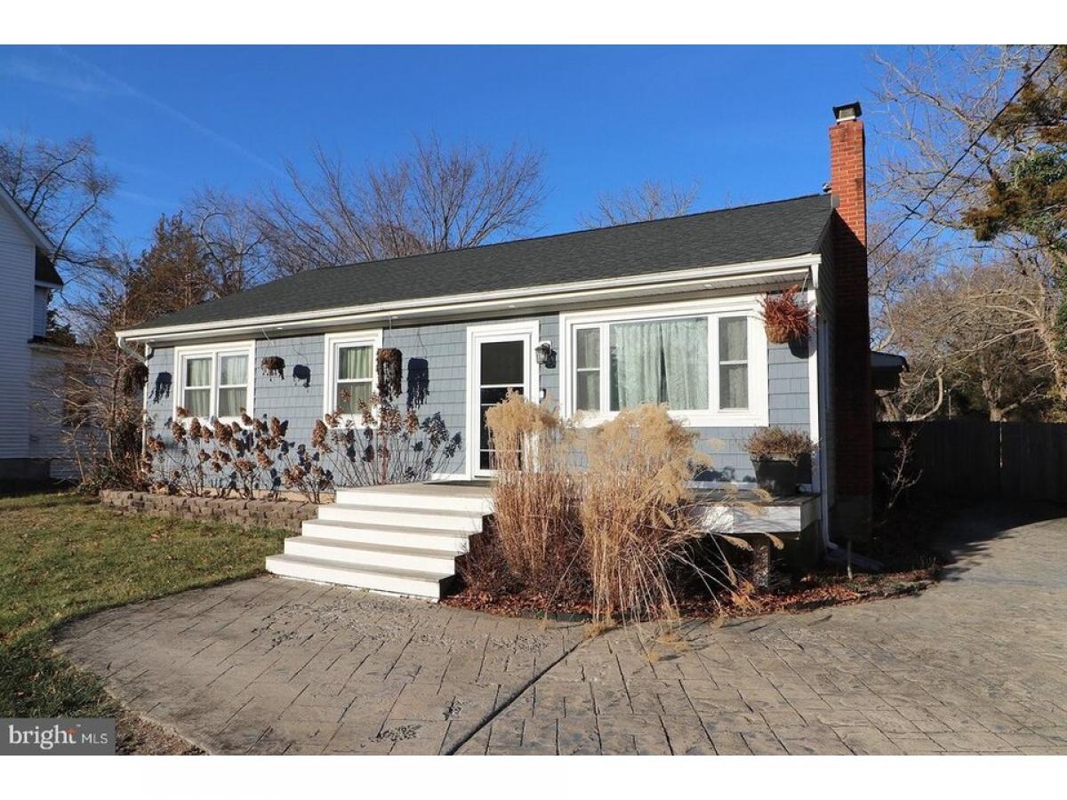 Picture of Home For Sale in Barnegat, New Jersey, United States