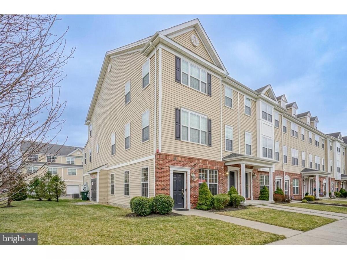 Picture of Home For Sale in Burlington, New Jersey, United States