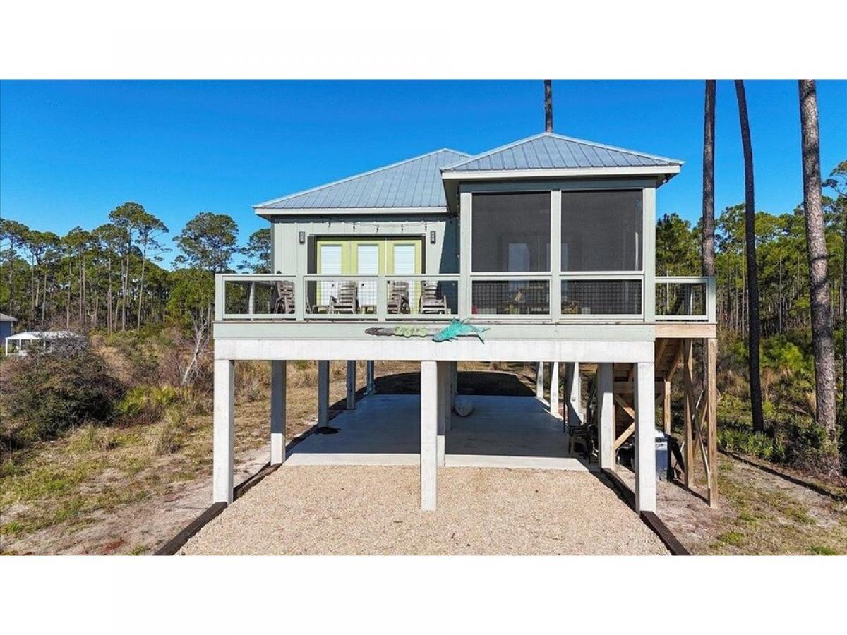 Picture of Home For Sale in Carrabelle, Florida, United States