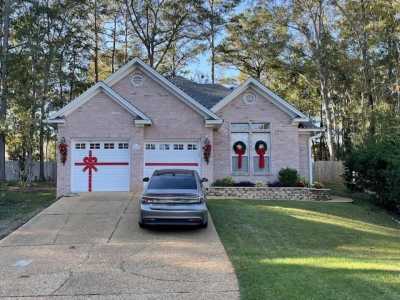 Home For Sale in Tallahassee, Florida