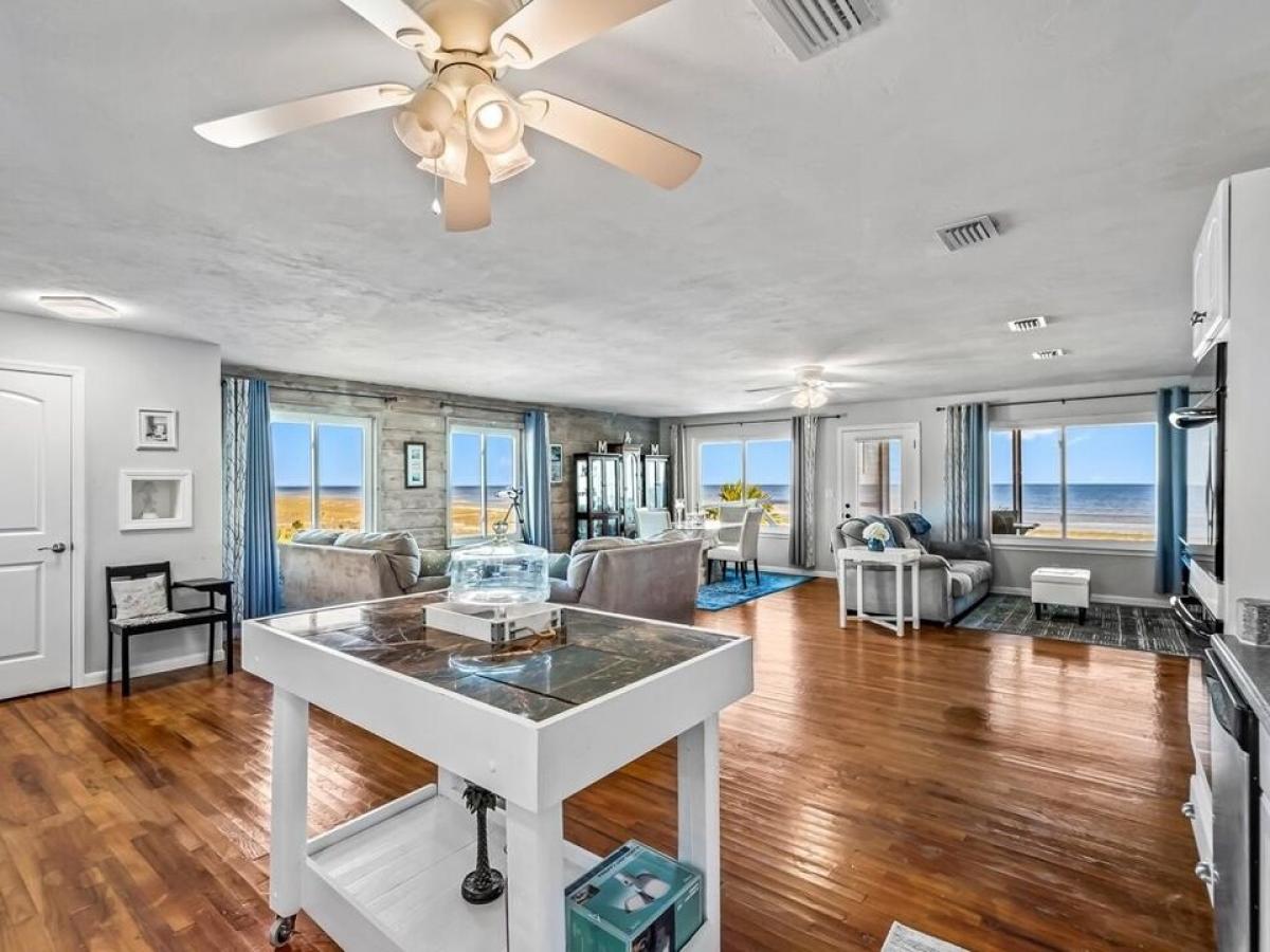 Picture of Home For Sale in Alligator Point, Florida, United States