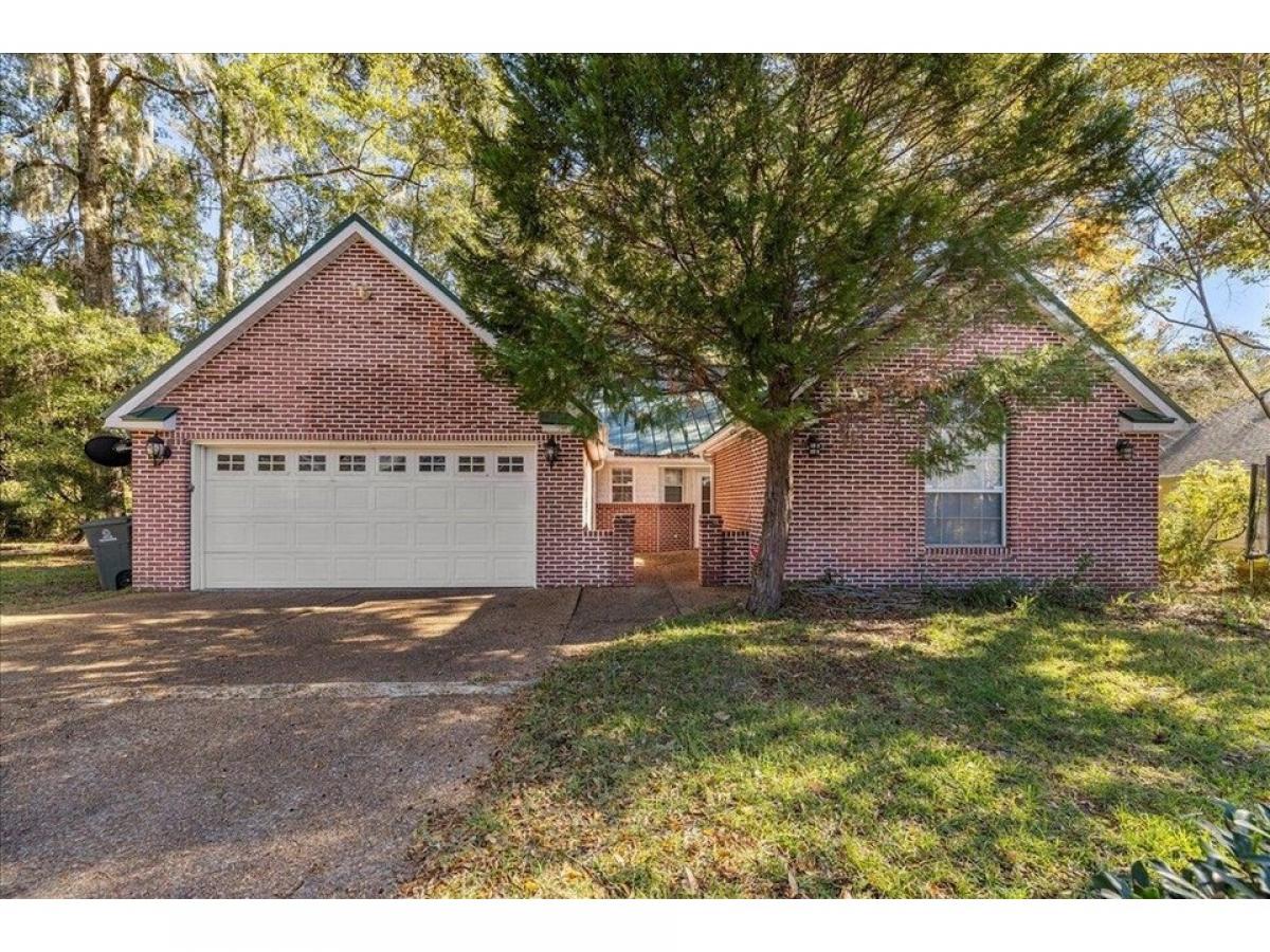 Picture of Home For Sale in Tallahassee, Florida, United States