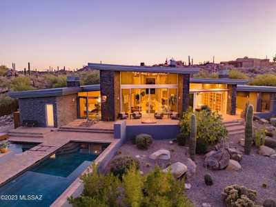 Home For Sale in Oro Valley, Arizona