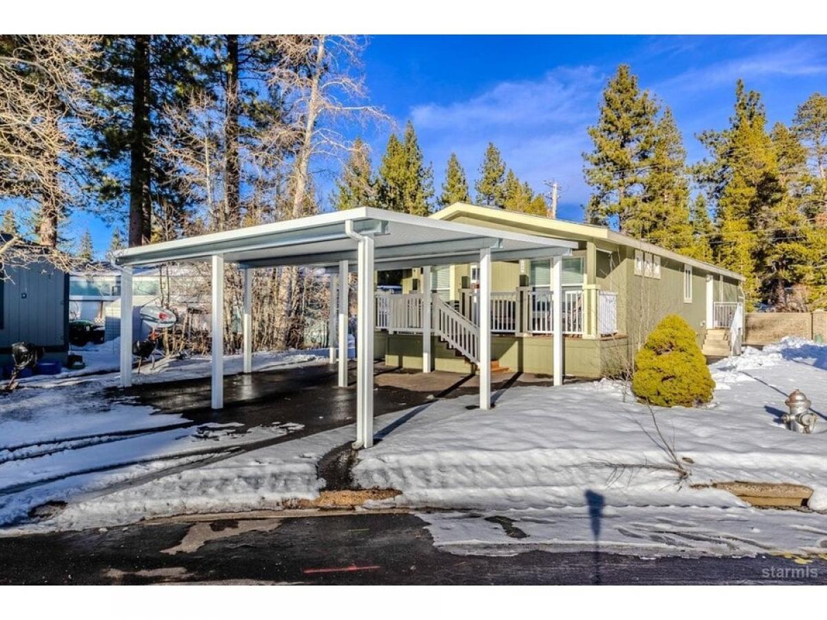 Picture of Home For Sale in South Lake Tahoe, California, United States