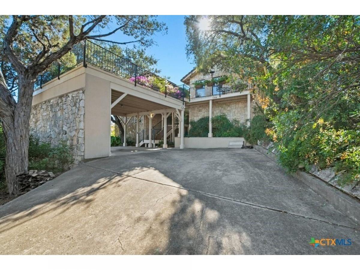 Picture of Home For Sale in New Braunfels, Texas, United States