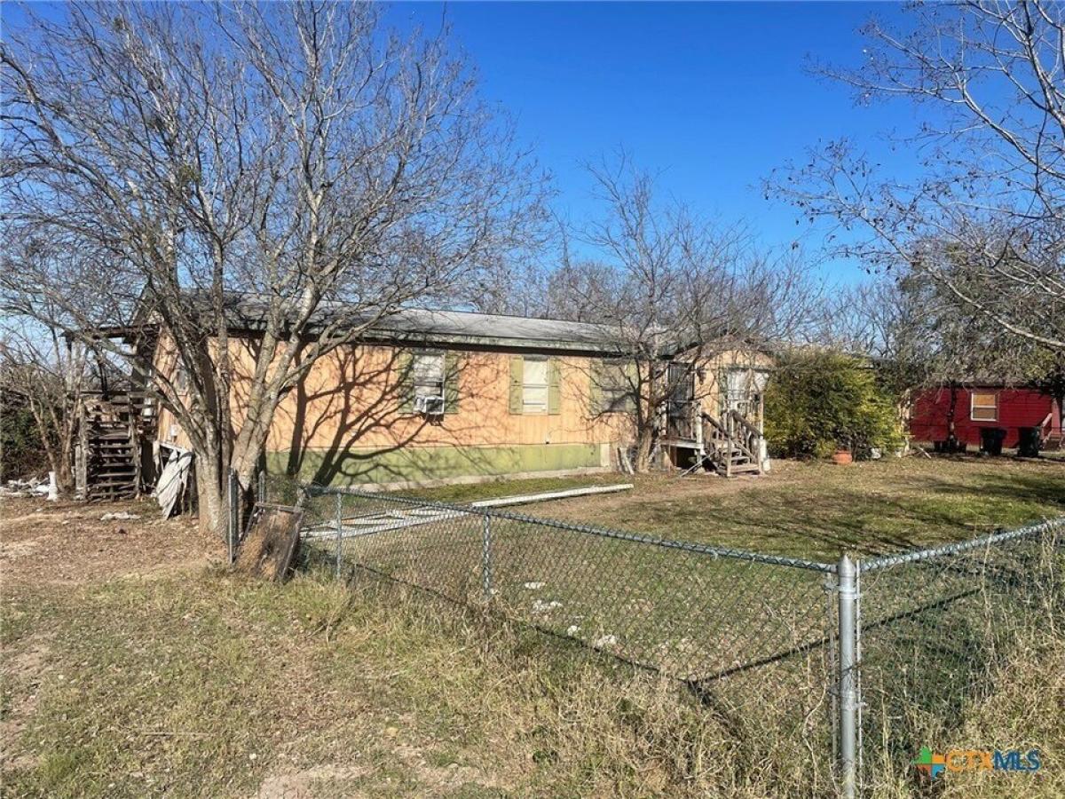 Picture of Home For Sale in San Marcos, Texas, United States