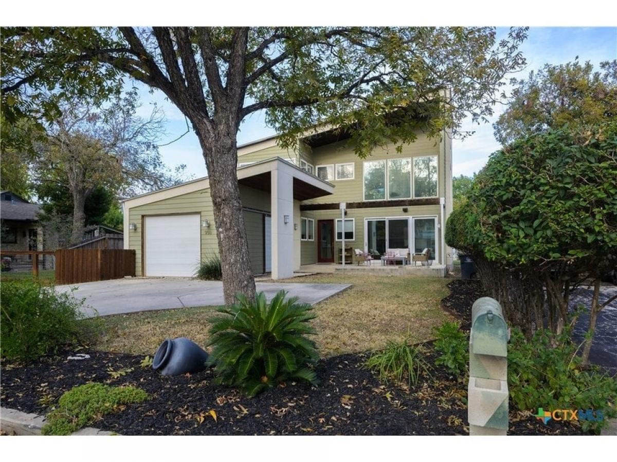 Picture of Home For Sale in New Braunfels, Texas, United States