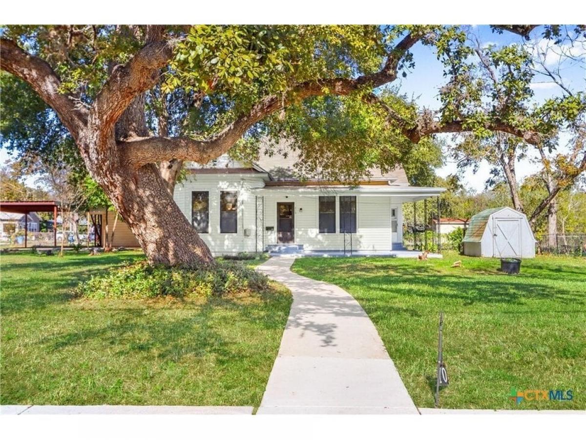 Picture of Home For Sale in Seguin, Texas, United States