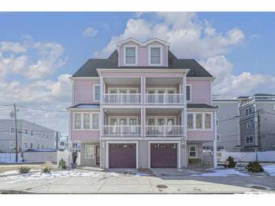 Home For Sale in Ventnor, New Jersey