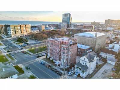 Home For Sale in Atlantic City, New Jersey