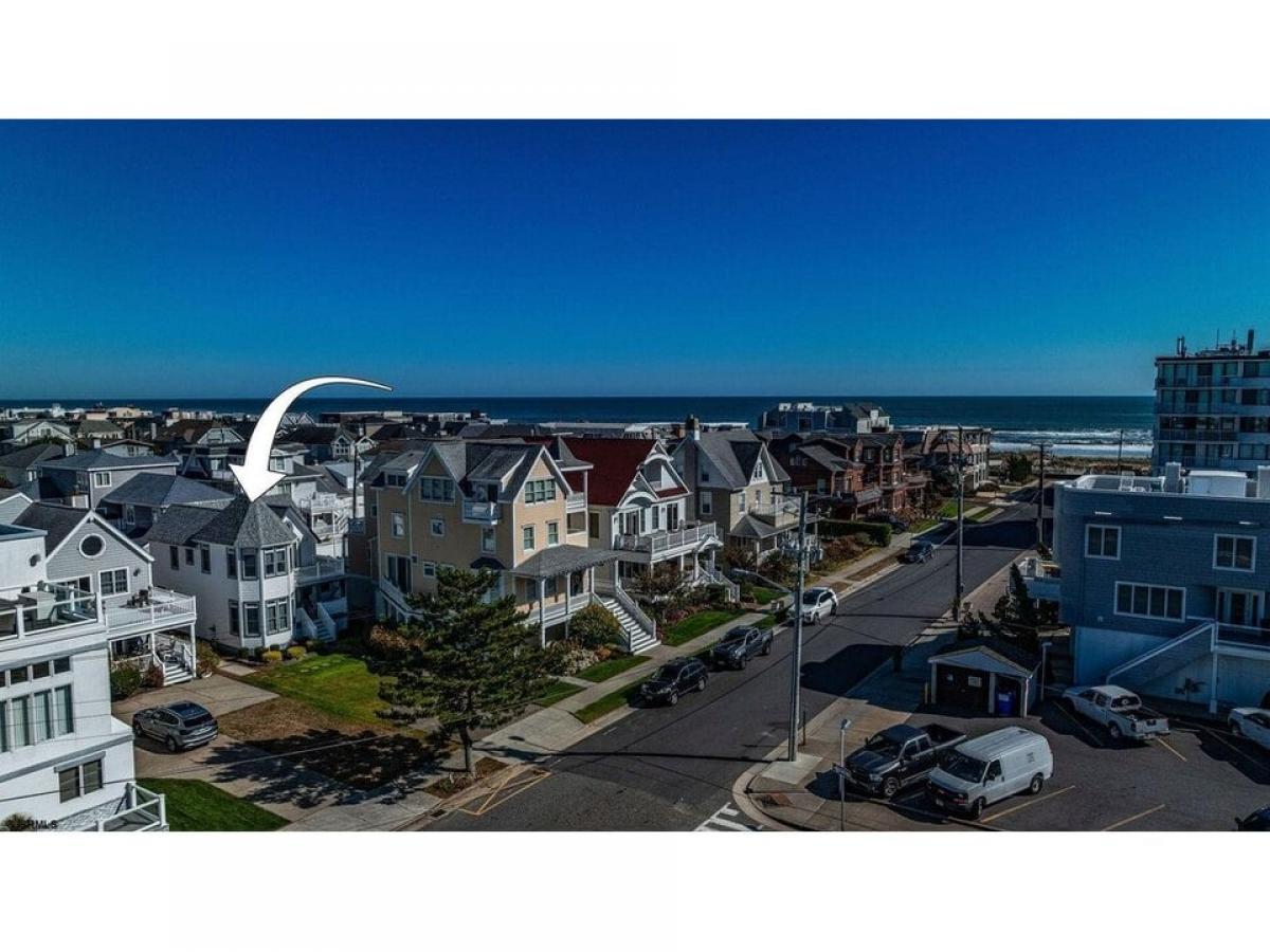 Picture of Home For Sale in Longport, New Jersey, United States