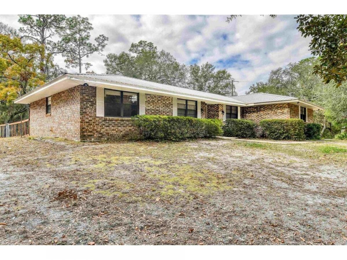 Picture of Home For Sale in Pomona Park, Florida, United States