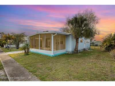 Home For Sale in Palm Bay, Florida